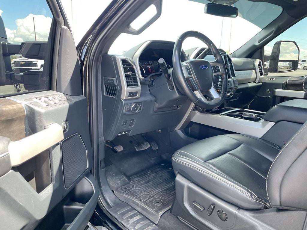 2022 Ford F-350 LARIAT