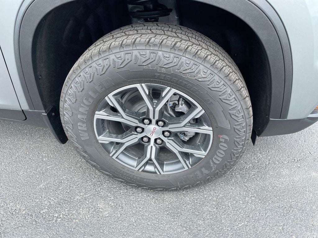 2027 GMC Acadia AT4