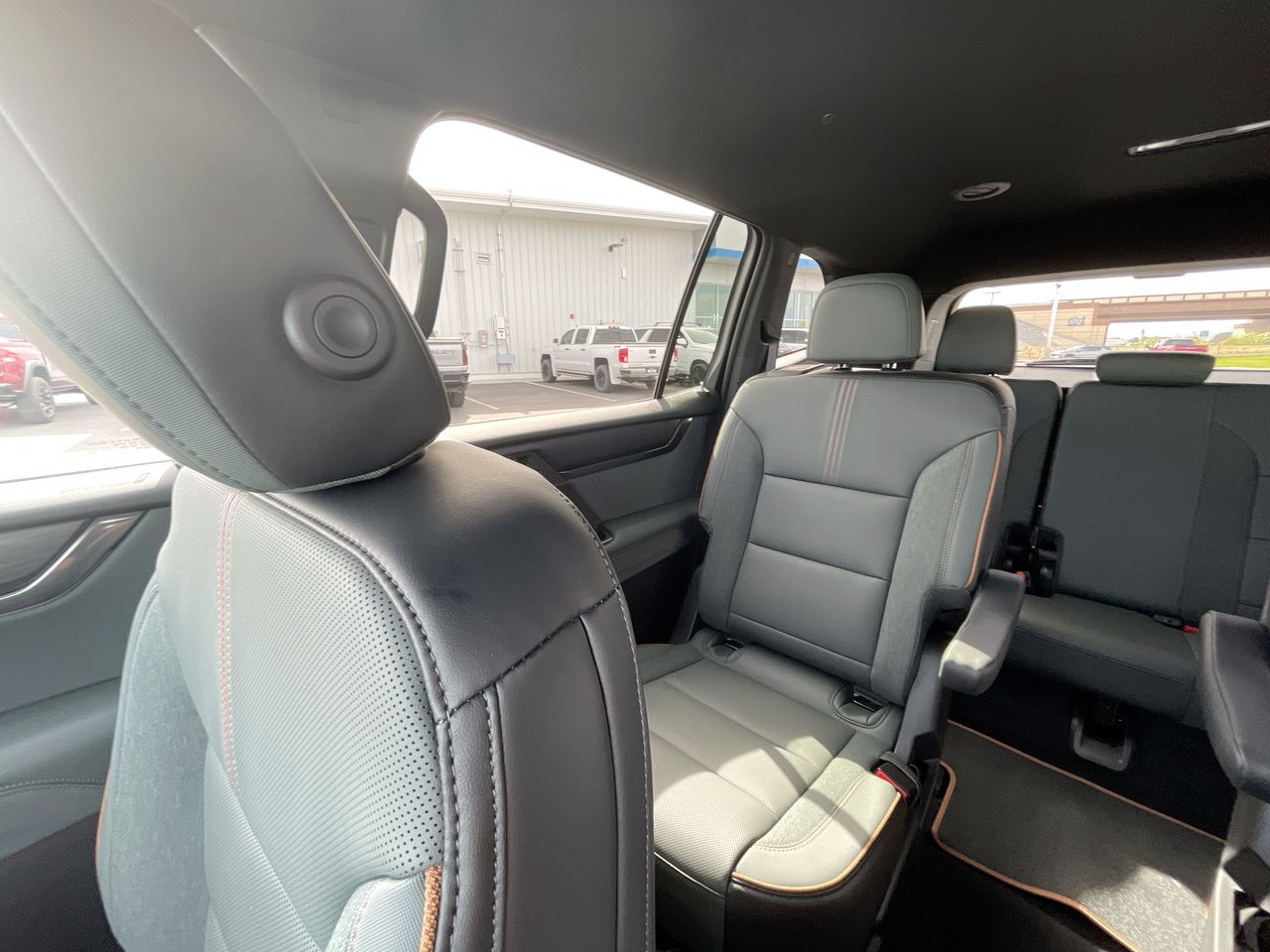 2027 GMC Acadia AT4