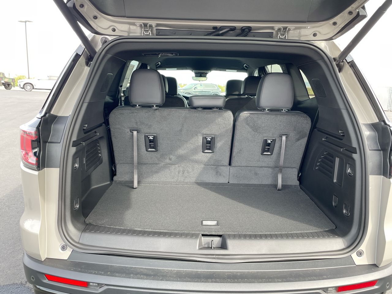 2027 GMC Acadia AT4