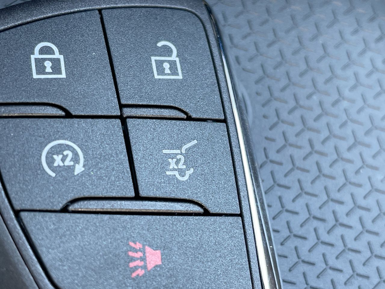 2027 GMC Acadia AT4 - Photo 30