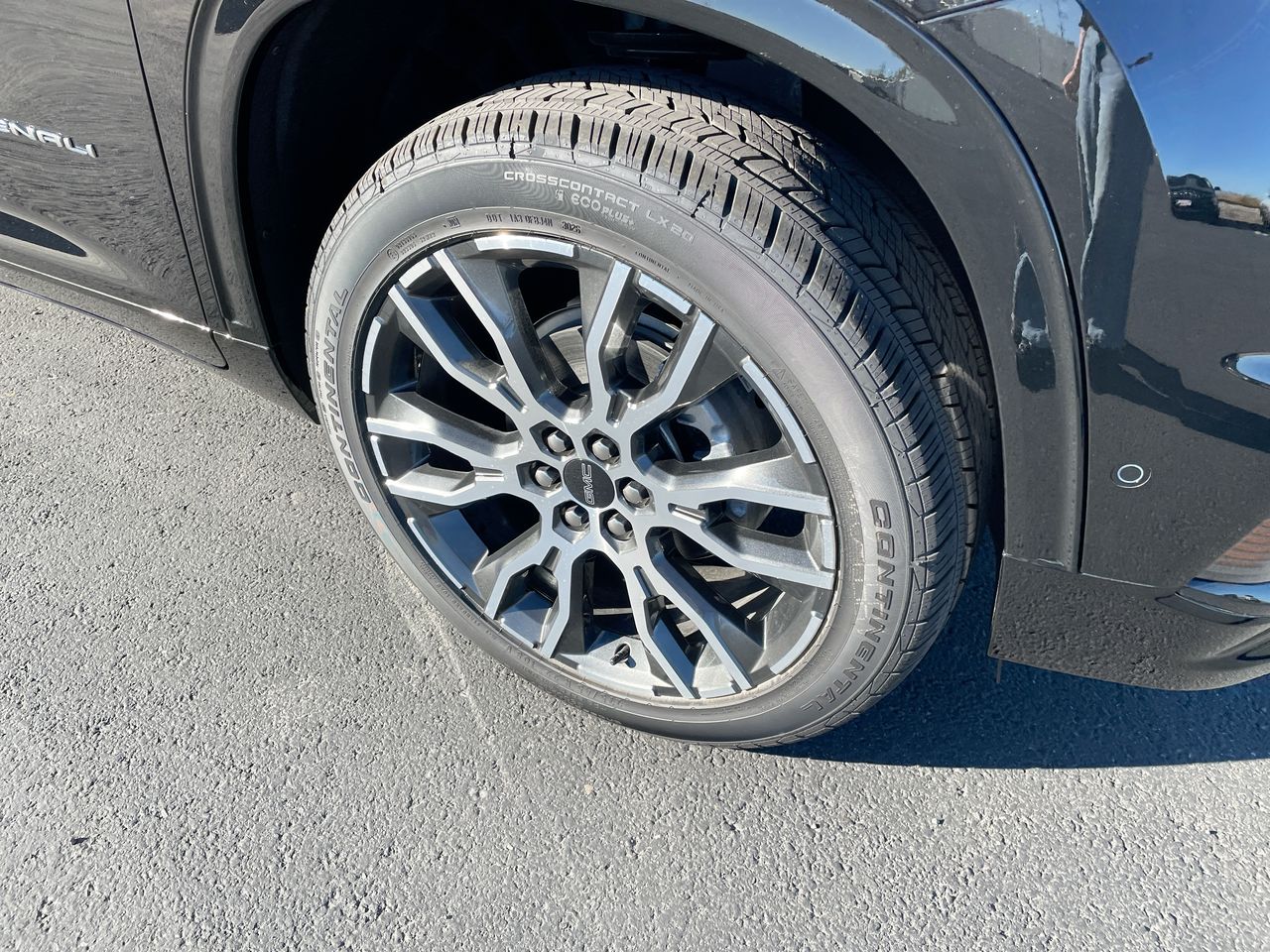2027 GMC Acadia Denali Ultimate