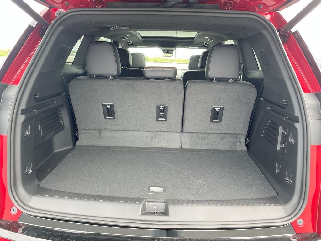 2027 GMC Acadia Denali Ultimate - Photo 12