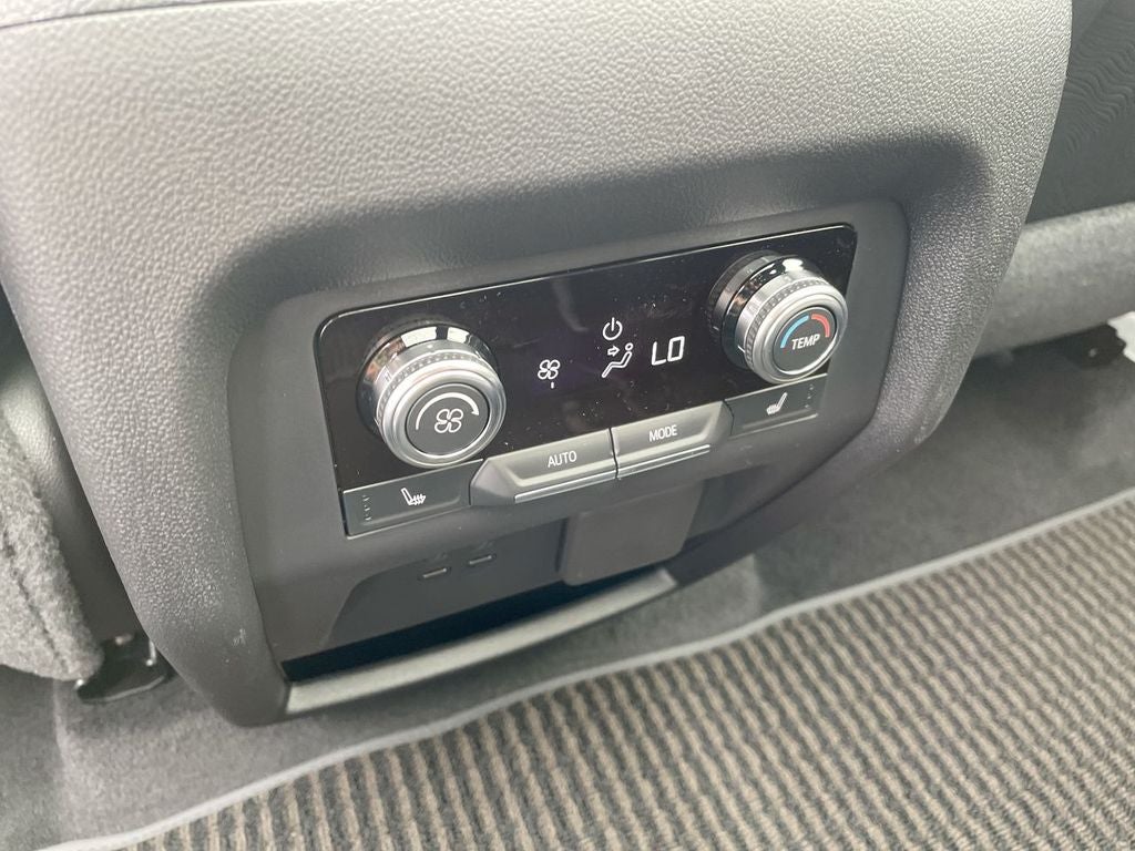 2027 GMC Acadia Denali Ultimate - Photo 34
