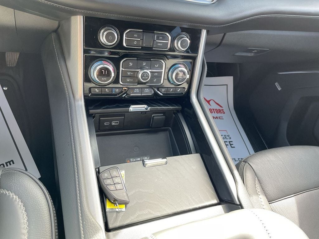 2023 GMC Yukon XL Denali