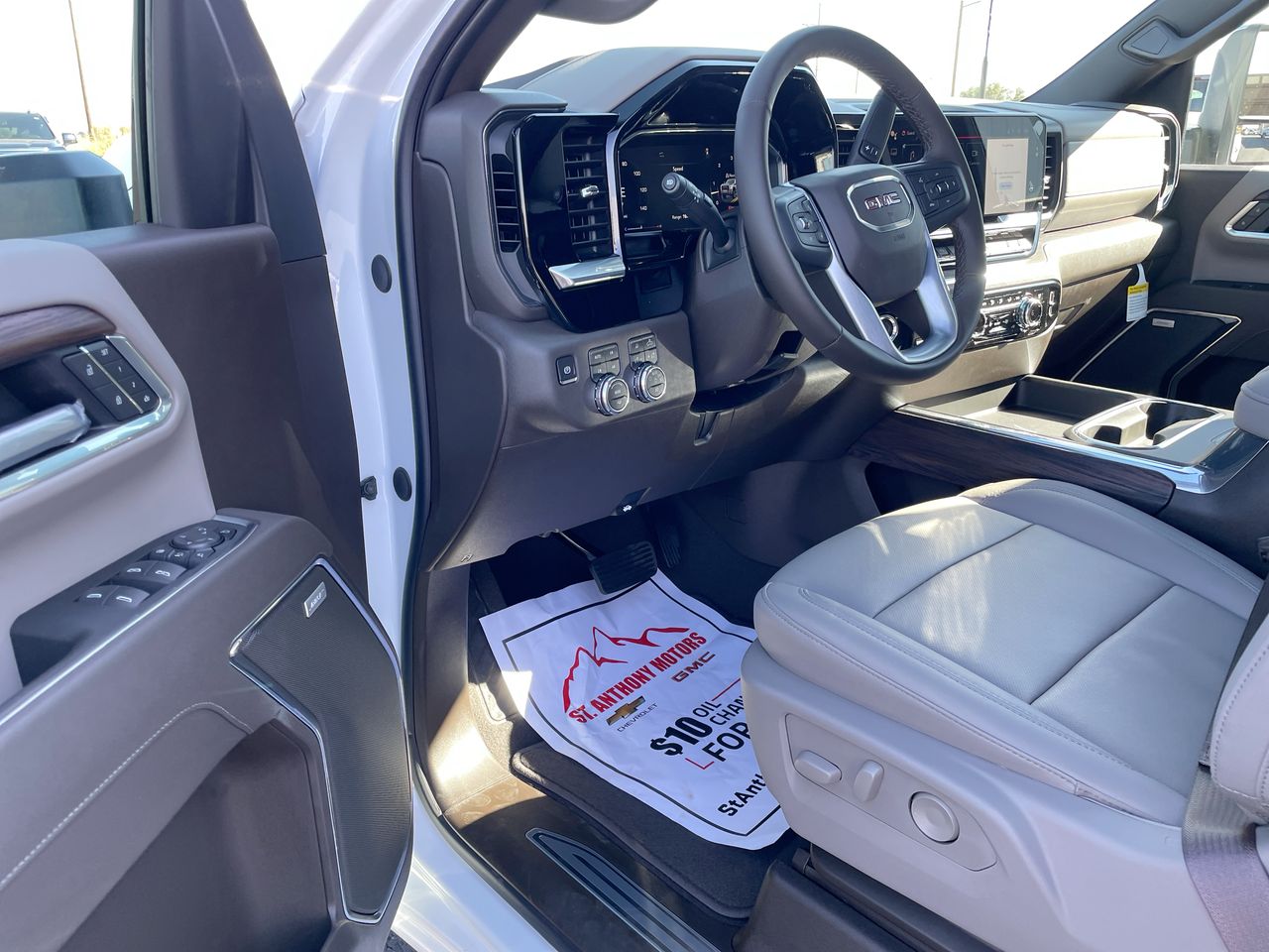2026 GMC Sierra 2500 HD SLT