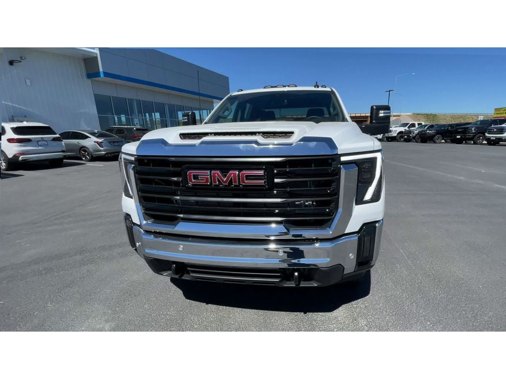 2026 GMC Sierra 3500 HD Pro DRW