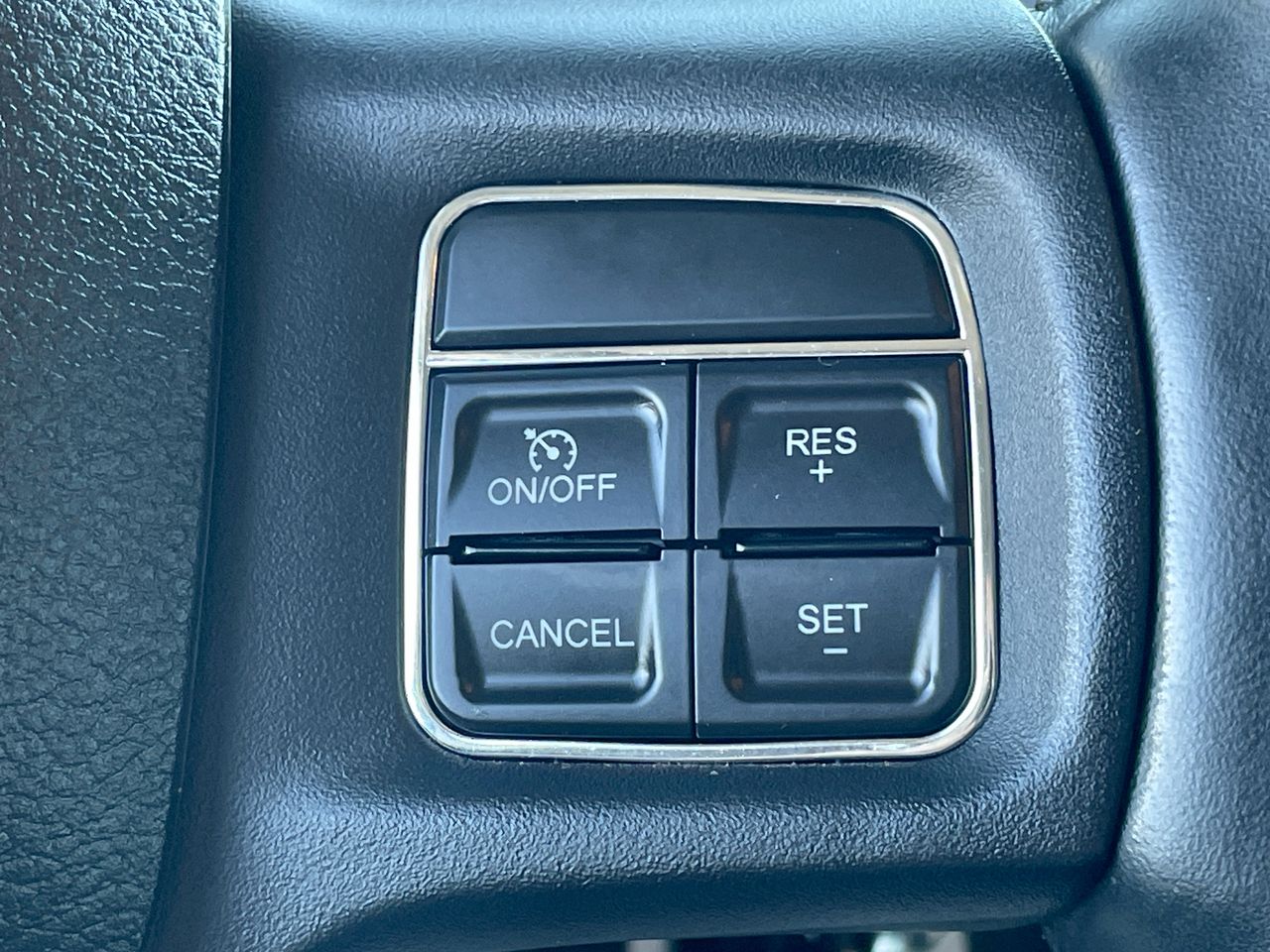 2017 RAM 2500 Big Horn Crew Cab 4x4 6'4" Box