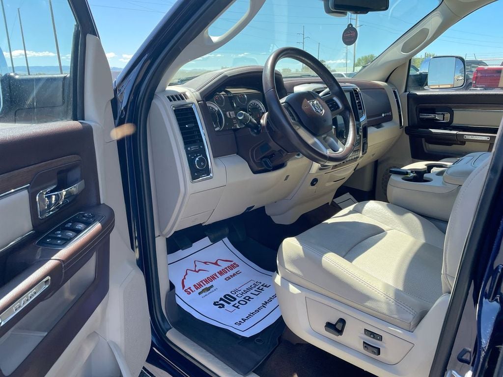 2017 RAM 2500 Laramie Crew Cab 4x4 6'4" Box